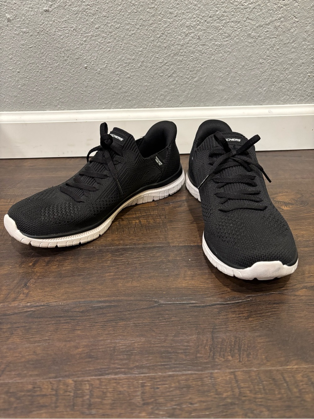 Skechers Black hands free swift fit memory foam